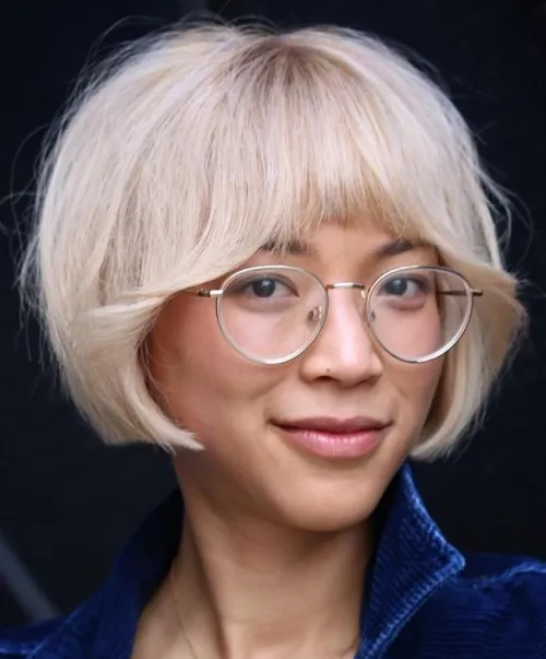 11-platinum-blonde-short-bob-with-bottleneck-bangs