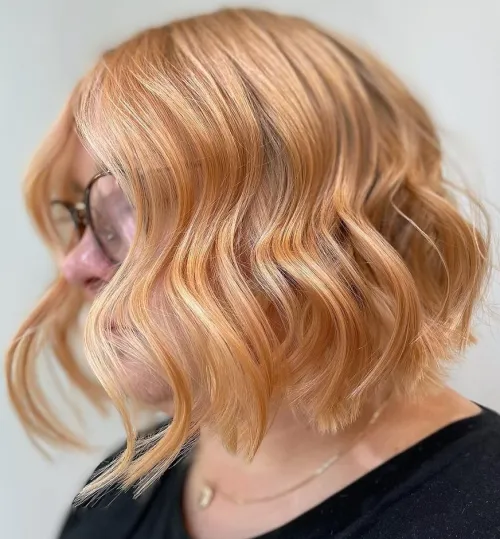 19-long-bob-with-peach-blonde-color