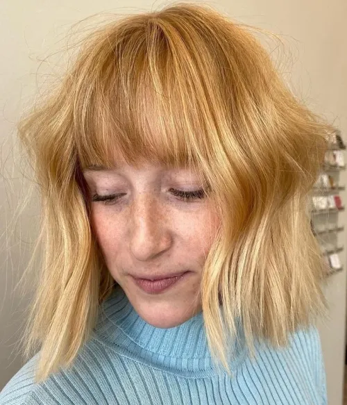 23-strawberry-blonde-bob-with-front-bangs