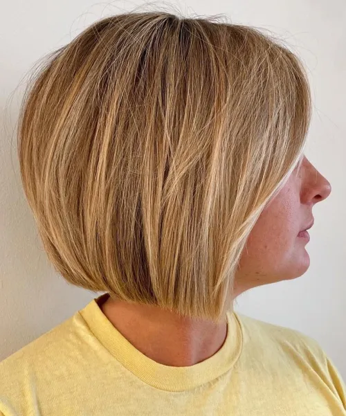 8-short-honey-blonde-bob-with-subtle-platinum-highlights